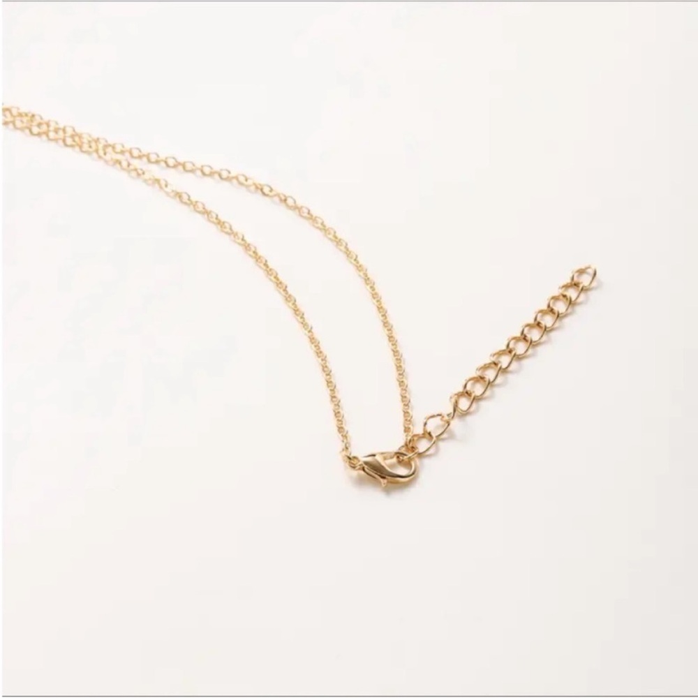 NWOT Gold Plated Initial Pendant Necklace - Picture 4 of 4